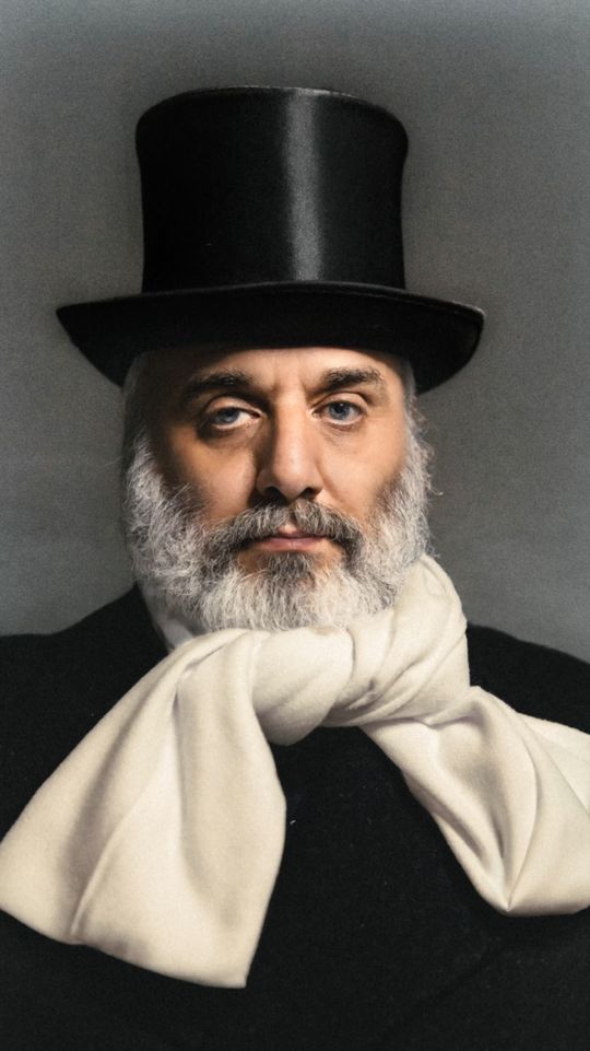 Ritratto di Giuseppe Verdi — Morphing, original to replica